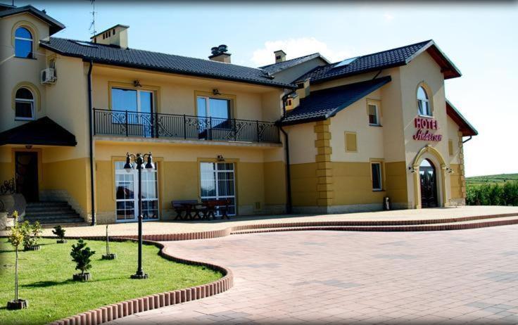 Hotel Andersen เชชูฟ ภายนอก รูปภาพ